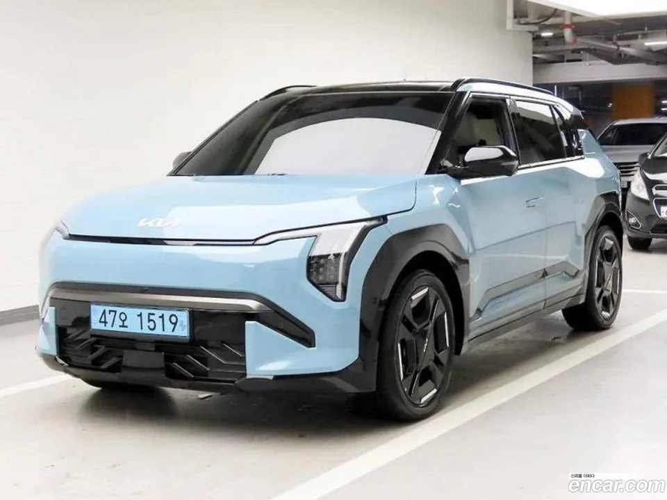 Kia EV3 2WD 2025 — фото 1, купить с доставкой в Москву