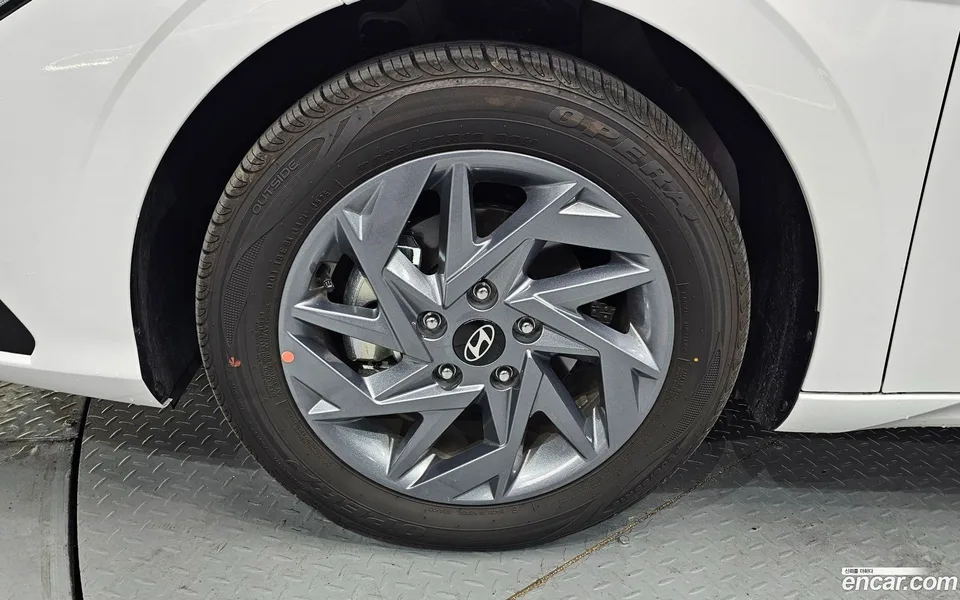 Hyundai Avante CN7 1.6 2025 — миниатюра 5