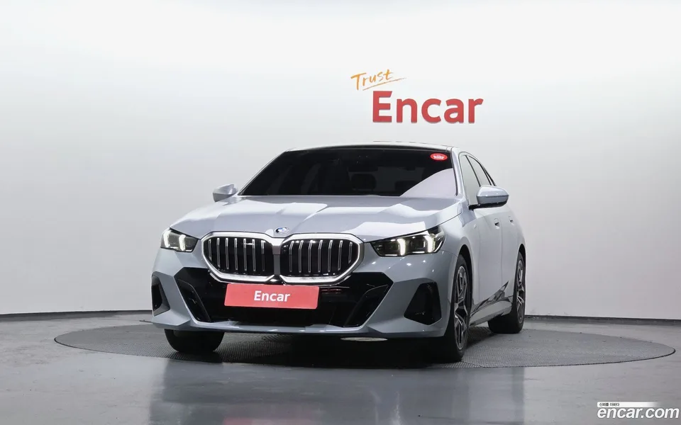 BMW 5 Series 520i M 2025 — миниатюра 3