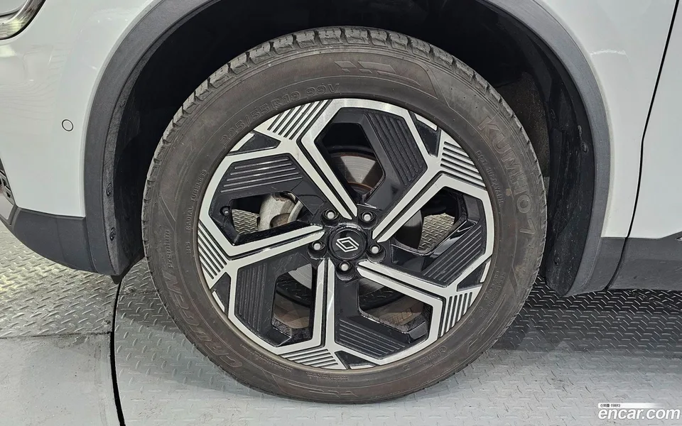 Renault Samsung QM6 2.0 LPe RE 2WD 2024 — миниатюра 5