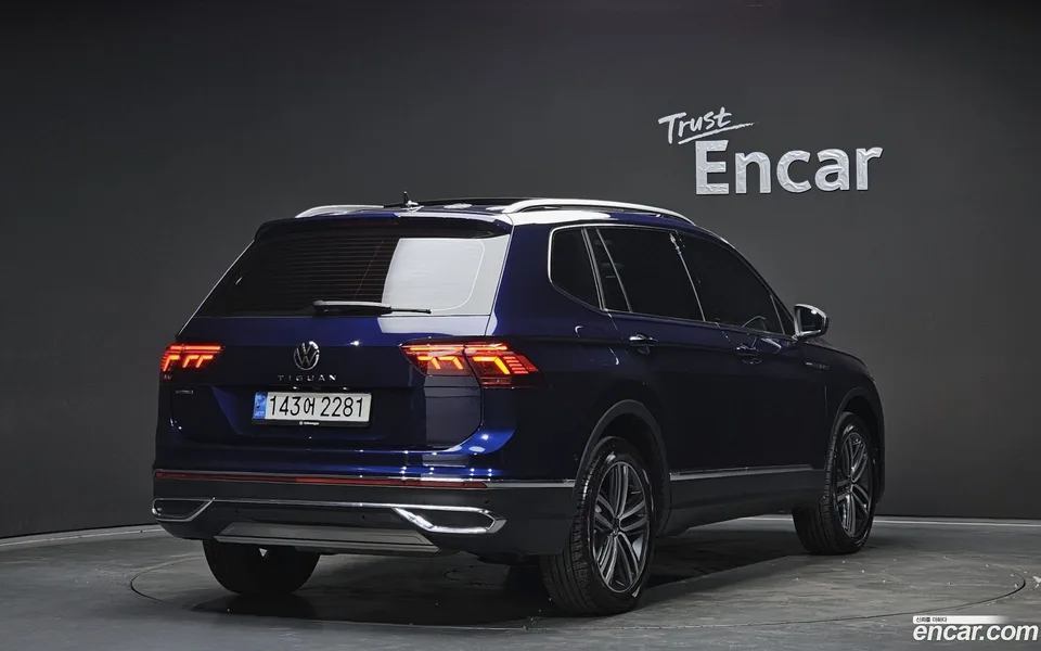Volkswagen Tiguan Allspace 2.0 TSI 2022 — миниатюра 2