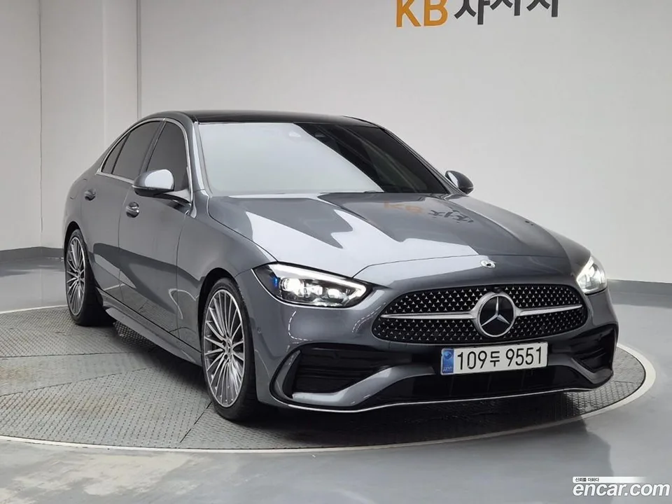 Mercedes-Benz C-Class C300 4MATIC AMG Line 2023 — миниатюра 4