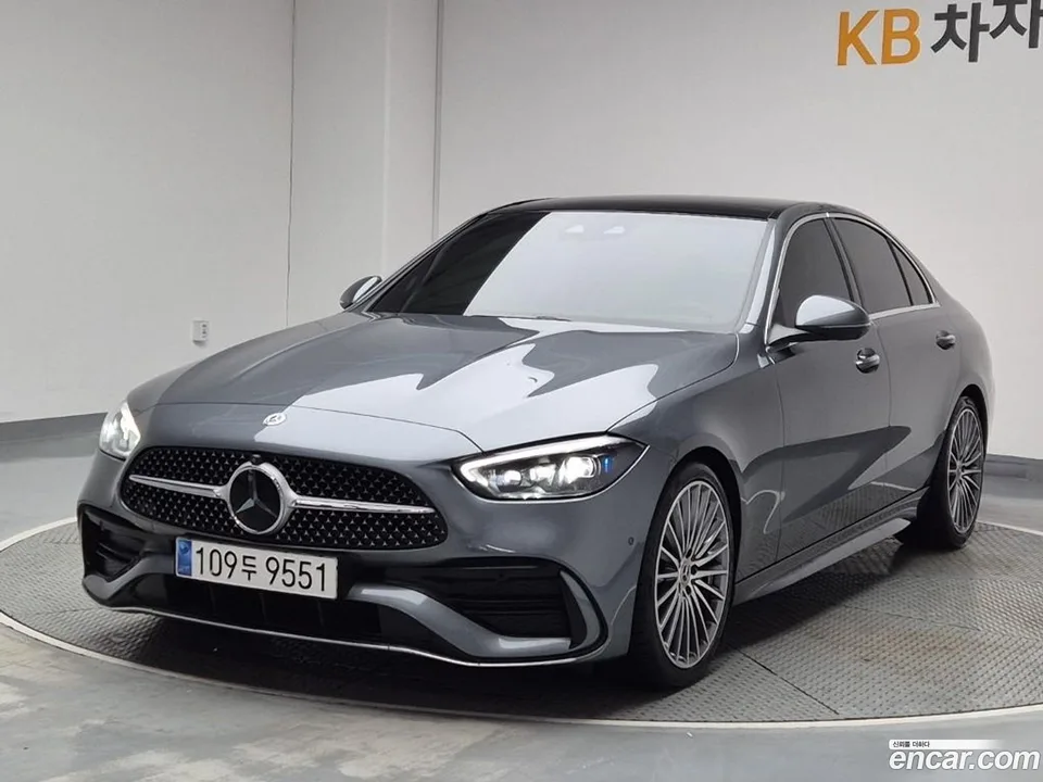 Mercedes-Benz C-Class C300 4MATIC AMG Line 2023 — фото 1, купить с доставкой в Москву
