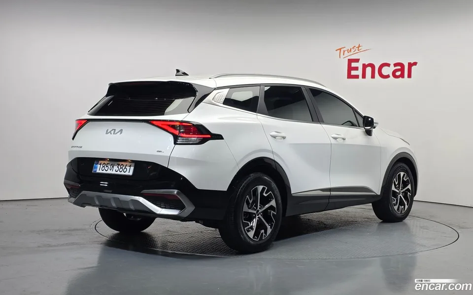 Kia Sportage Hybrid 2WD 2023 — миниатюра 2