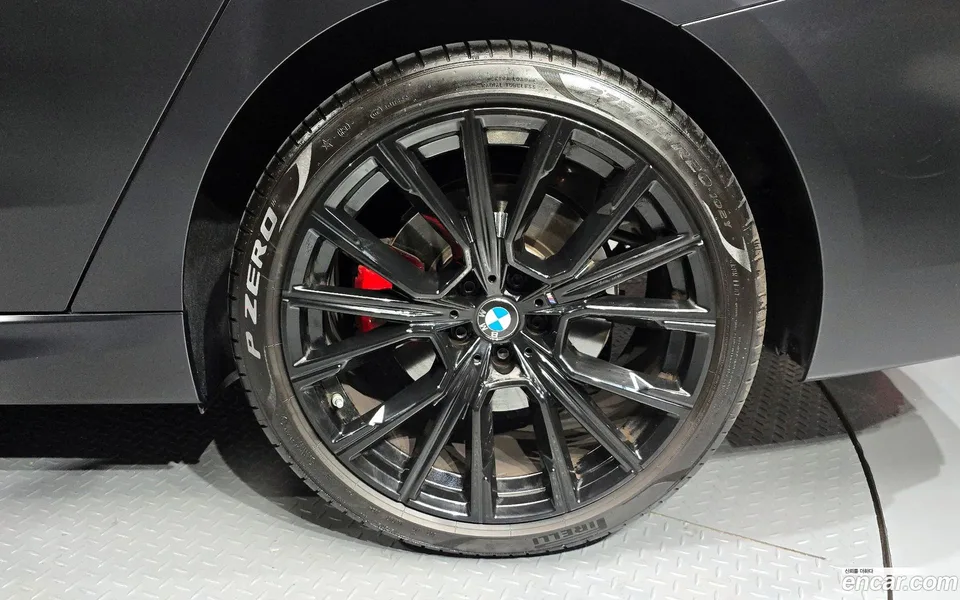 BMW 6 Series GT 630i xDrive M 2024 — миниатюра 5