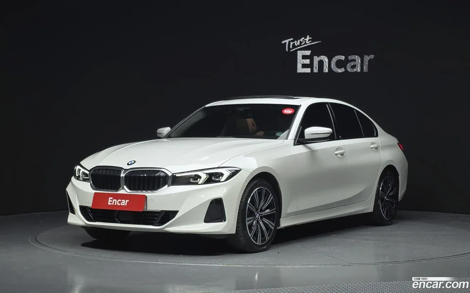 BMW 3 Series 320i 2025 — фото 1, купить с доставкой в Москву