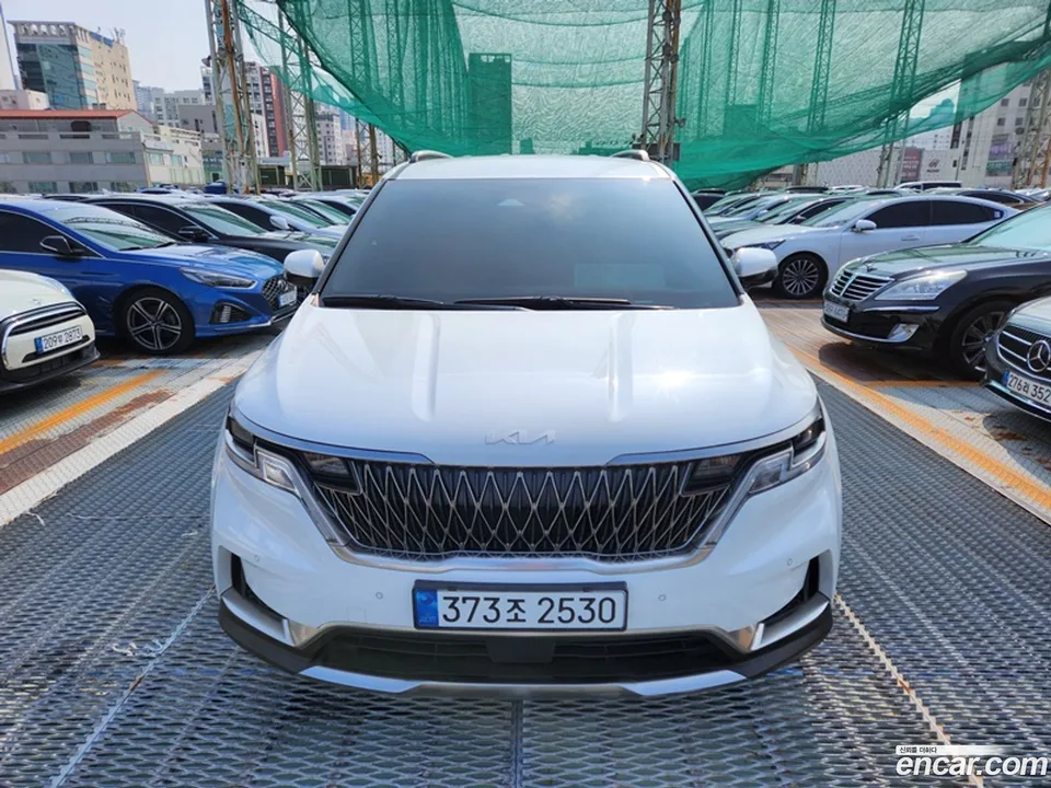 Kia Carnival 9 2023 — миниатюра 2