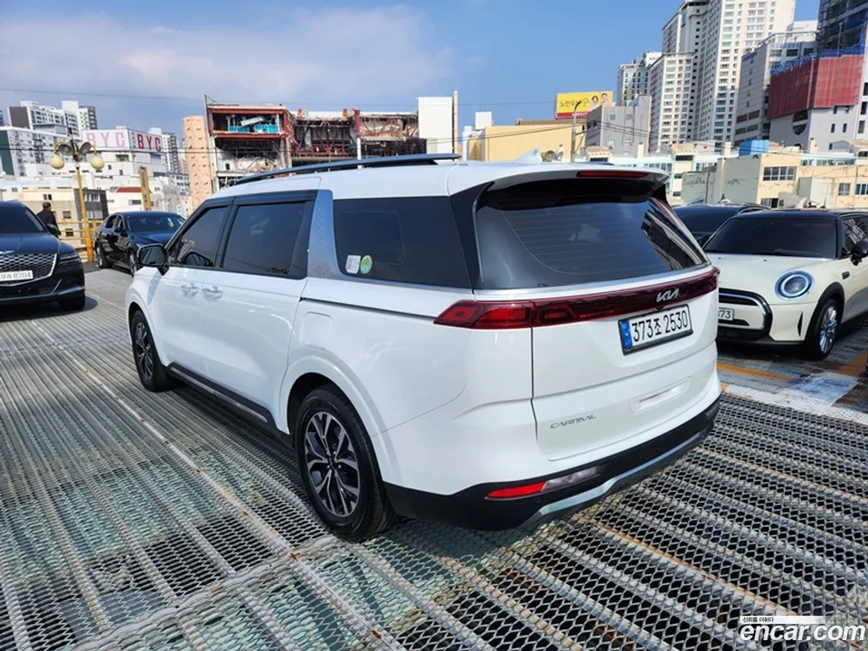 Kia Carnival 9 2023 — миниатюра 4