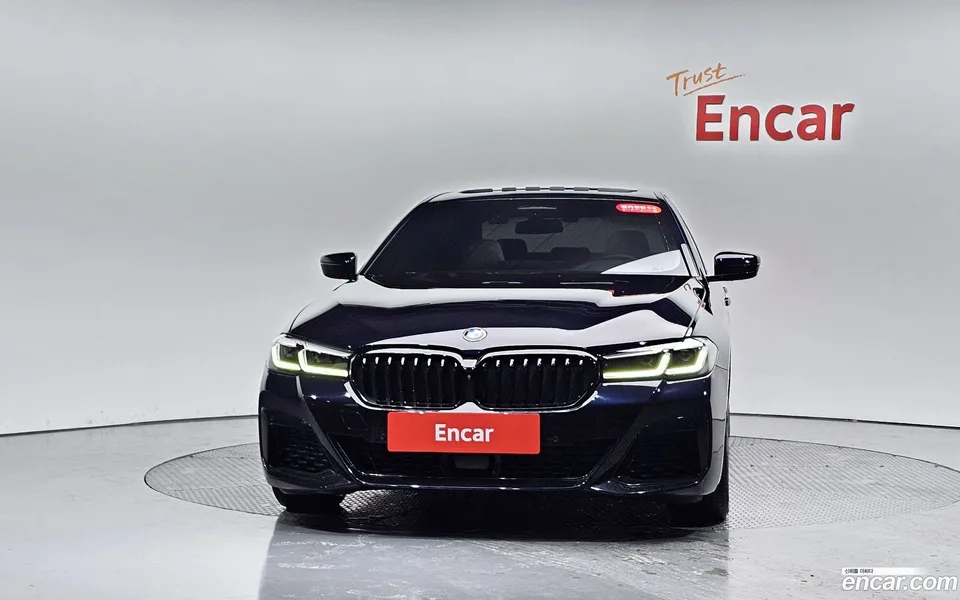 BMW 5 Series 520i M 2023 — миниатюра 3
