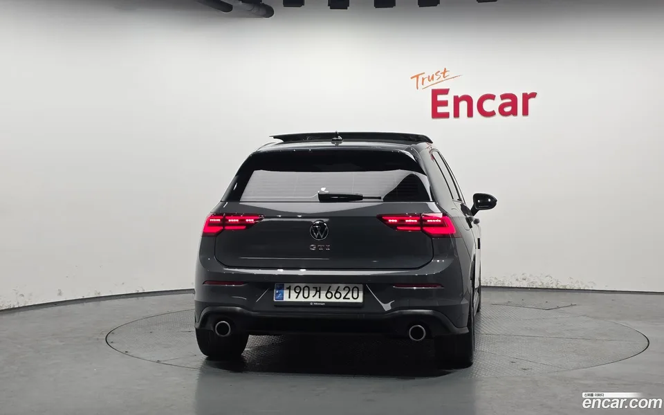 Volkswagen Golf 2.0 GTI 2023 — миниатюра 4