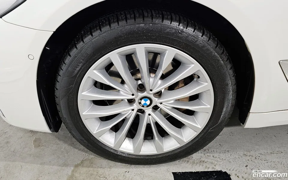 BMW 5 Series 530i 2022 — миниатюра 5