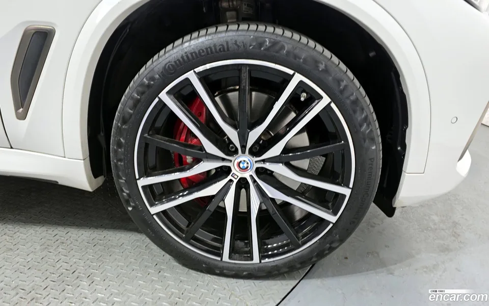 BMW X5 M50i 2022 — миниатюра 5