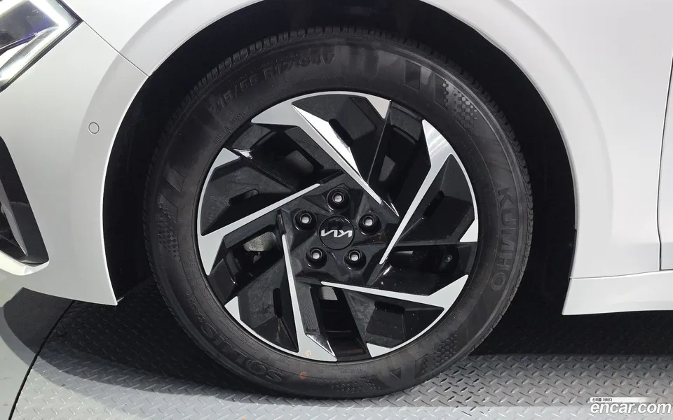 Kia K5 Hybrid 2024 — миниатюра 5