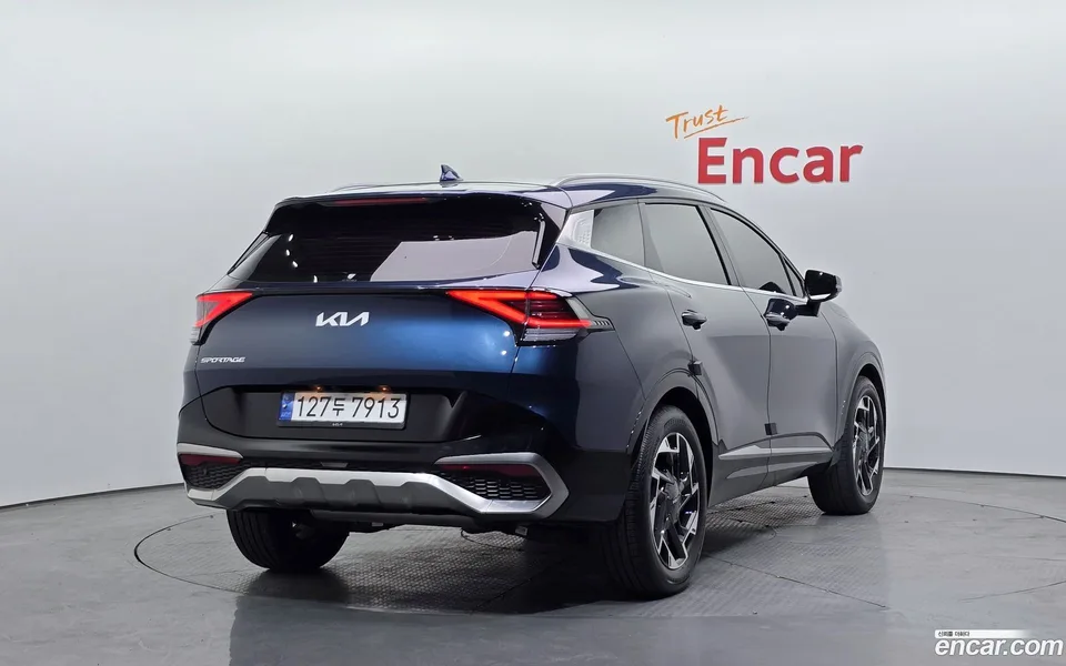 Kia Sportage 1.6 2WD 2023 — миниатюра 2