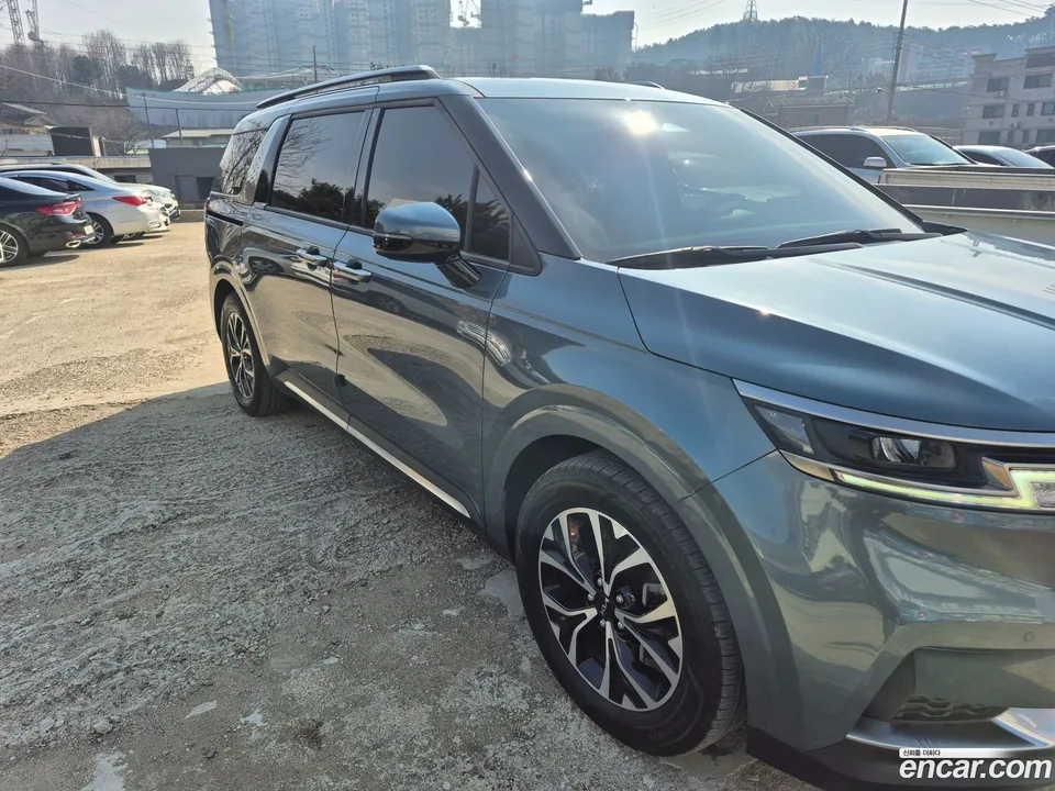 Kia Carnival 9 2022 — миниатюра 5