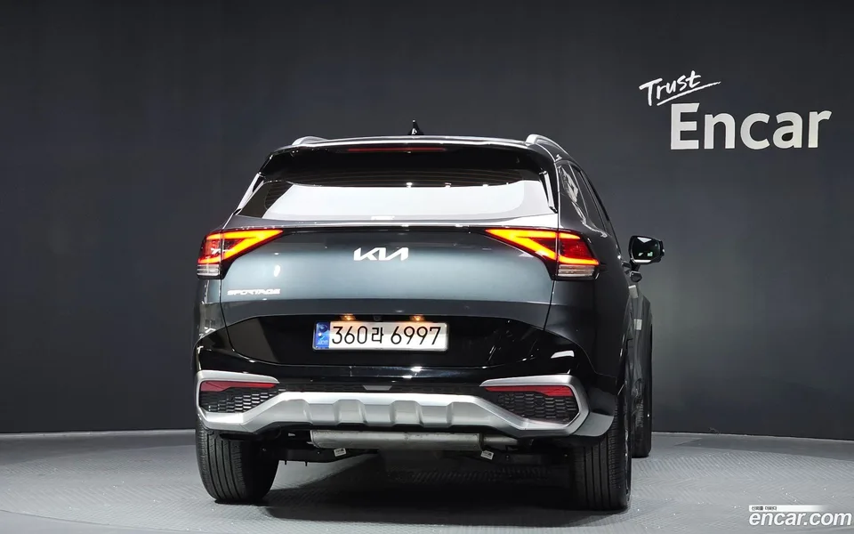 Kia Sportage 1.6 2WD 2023 — миниатюра 4