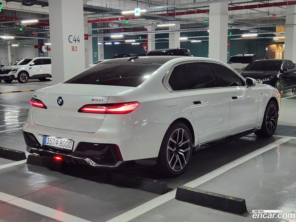 BMW 7 Series 740d xDrive M 2025 — миниатюра 4