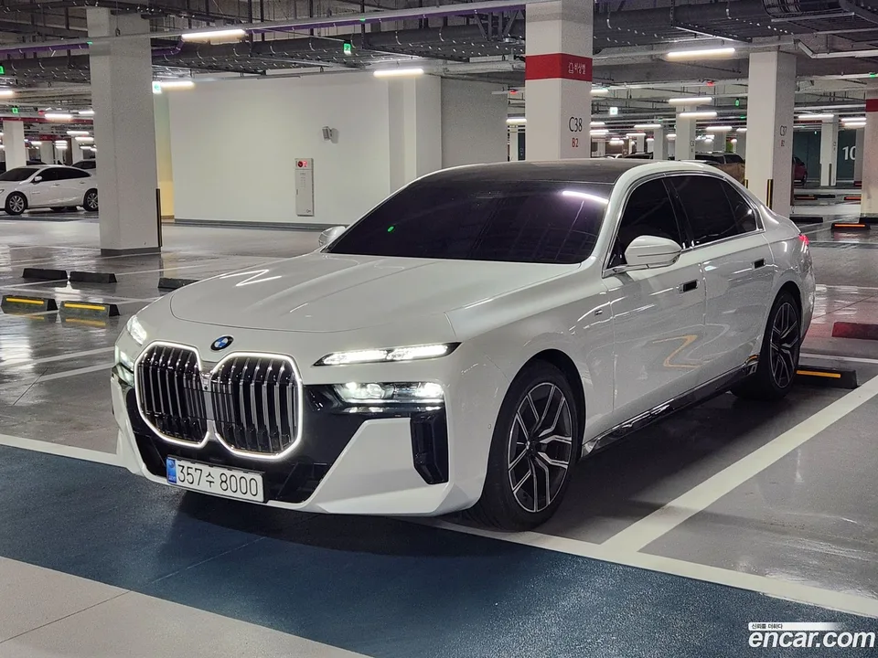 BMW 7 Series 740d xDrive M 2025 — фото 1, купить с доставкой в Москву