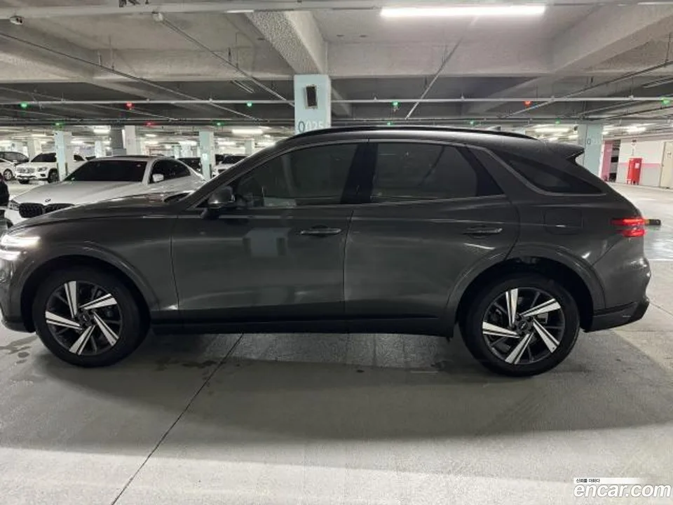 Genesis GV70 2.5T 2WD 2024 — миниатюра 2