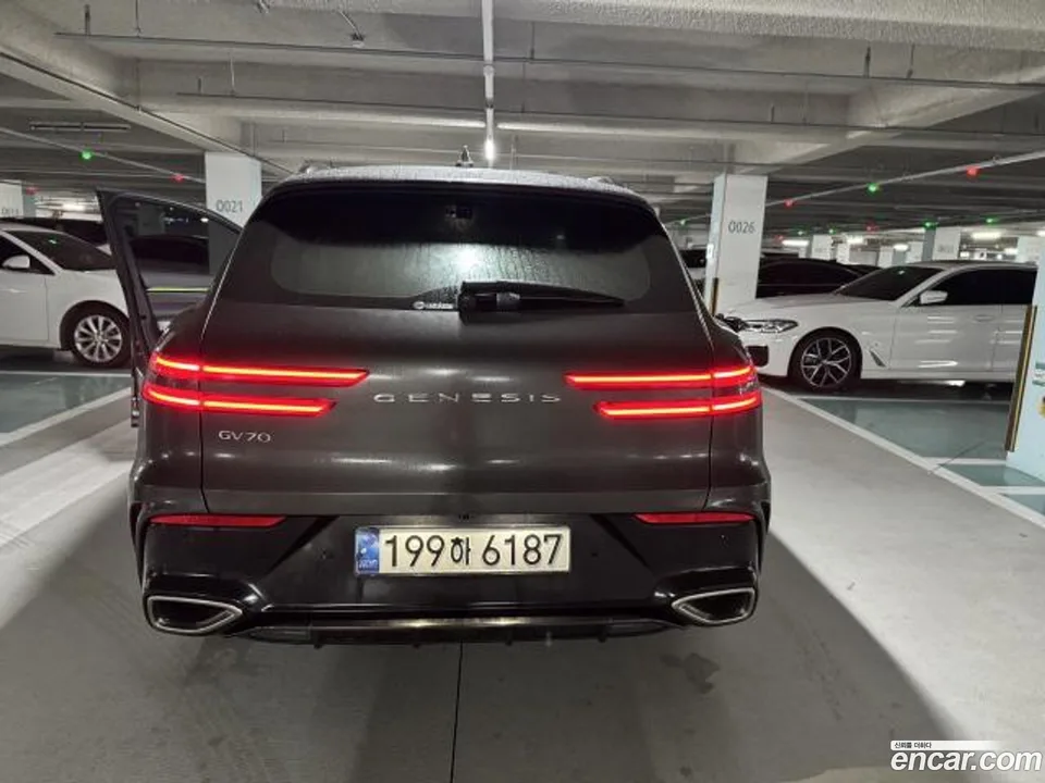 Genesis GV70 2.5T 2WD 2024 — миниатюра 3