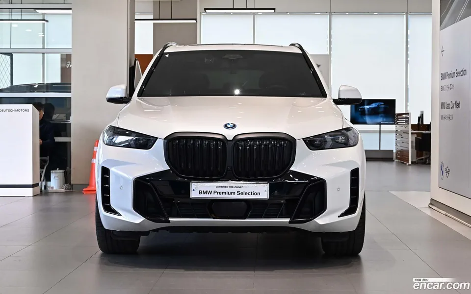 BMW X5 xDrive 50e M 2025 — миниатюра 2