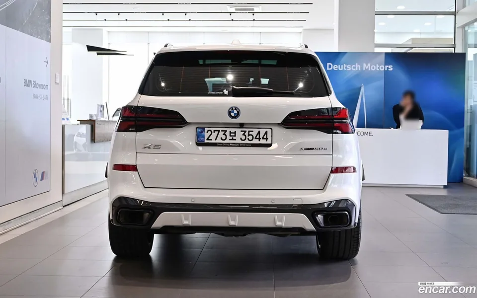 BMW X5 xDrive 50e M 2025 — миниатюра 3