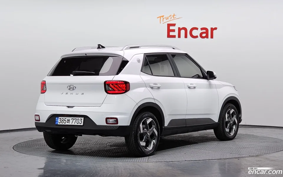 Hyundai Venue 1.6 2023 — миниатюра 2