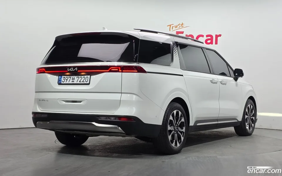 Kia Carnival 7 2023 — миниатюра 2