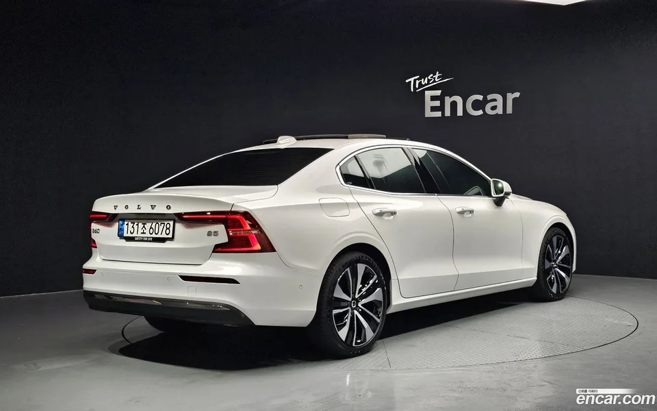 Volvo S60 B5 2024 — миниатюра 2