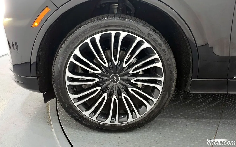 Lincoln Aviator 3.0 AWD 2025 — миниатюра 5
