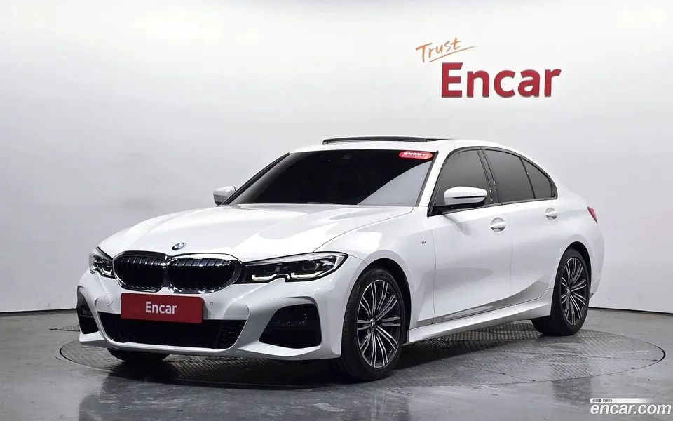BMW 3 Series 320i M 2022 — фото 1, купить с доставкой в Москву