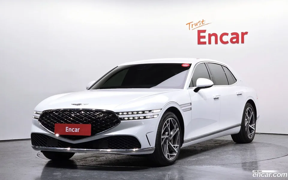 Genesis G90 3.5 2WD 2022 — фото 1, купить с доставкой в Москву