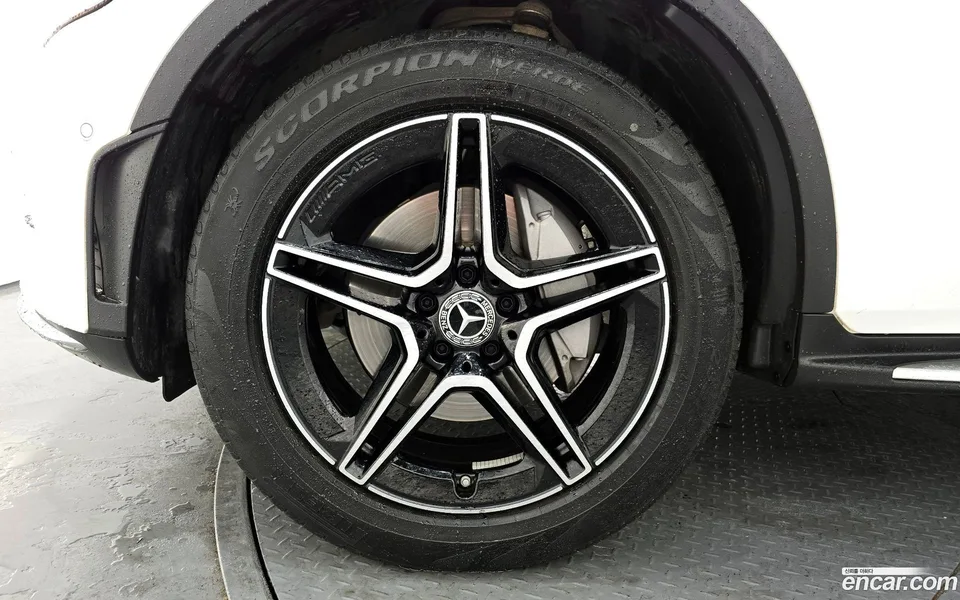 Mercedes-Benz GLC-Class GLC300 4MATIC 2022 — миниатюра 5