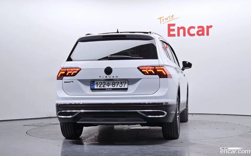 Volkswagen Tiguan Allspace 2.0 TSI 2024 — миниатюра 4