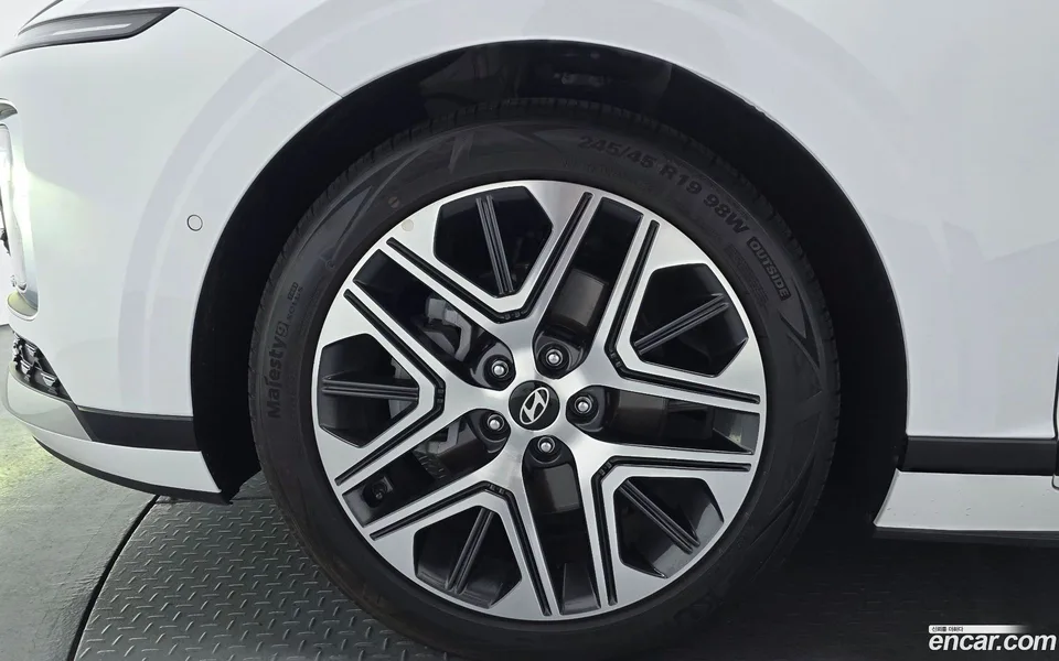 Hyundai Grandeur 2.5 2WD 2024 — миниатюра 5