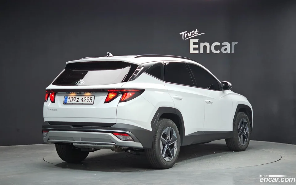 Hyundai Tucson NX4 1.6 2WD 2025 — миниатюра 2