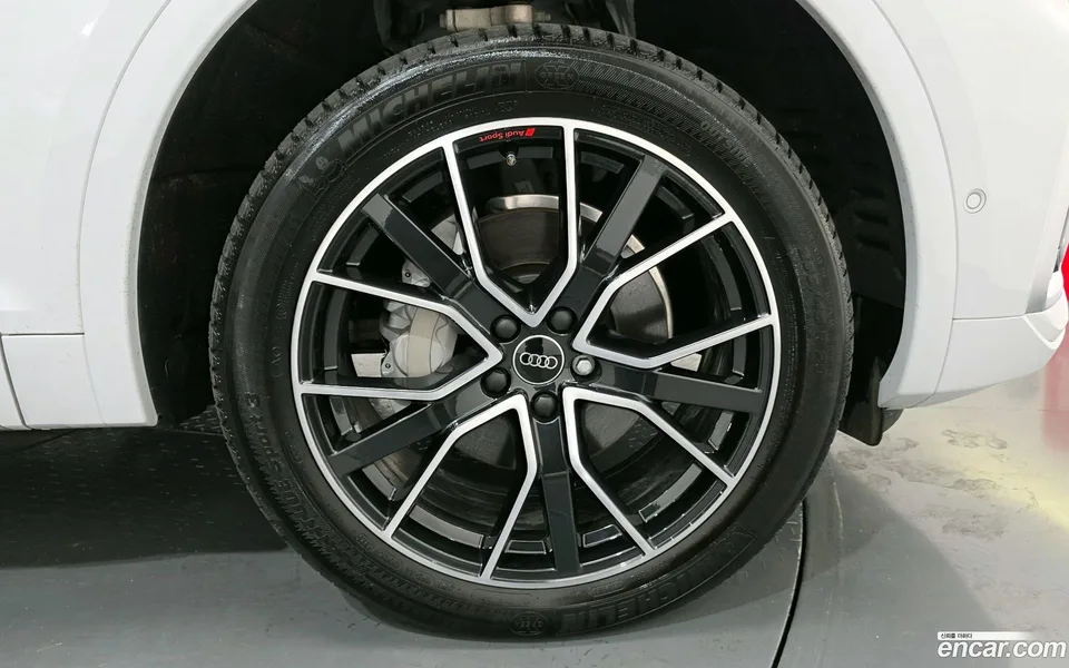 Audi Q5 45 TFSI 2024 — миниатюра 5