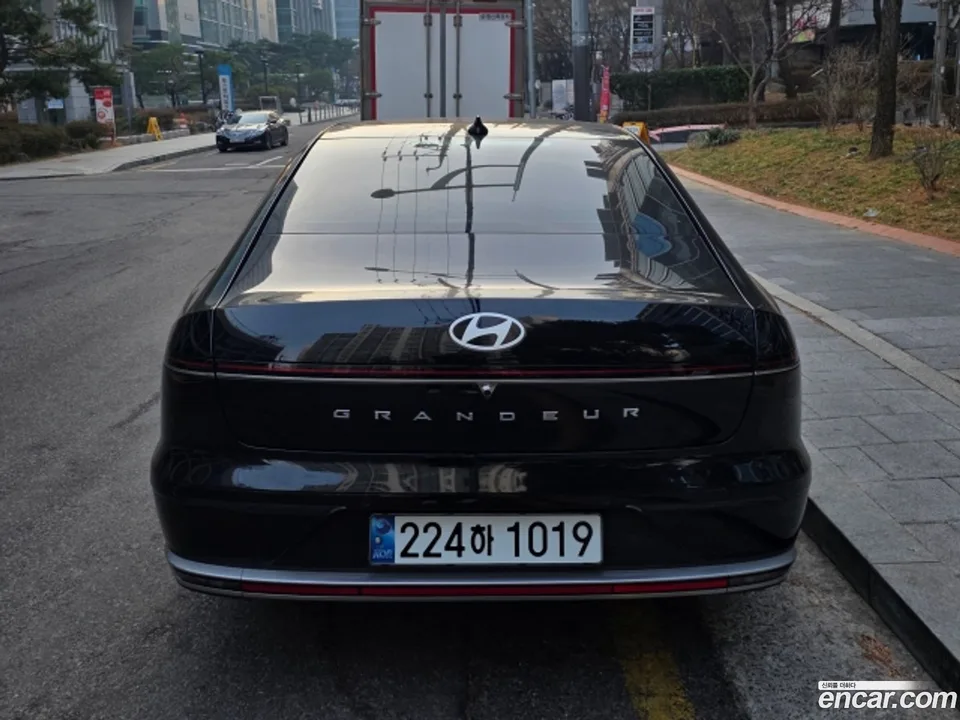 Hyundai Grandeur Hybrid 2024 — миниатюра 4