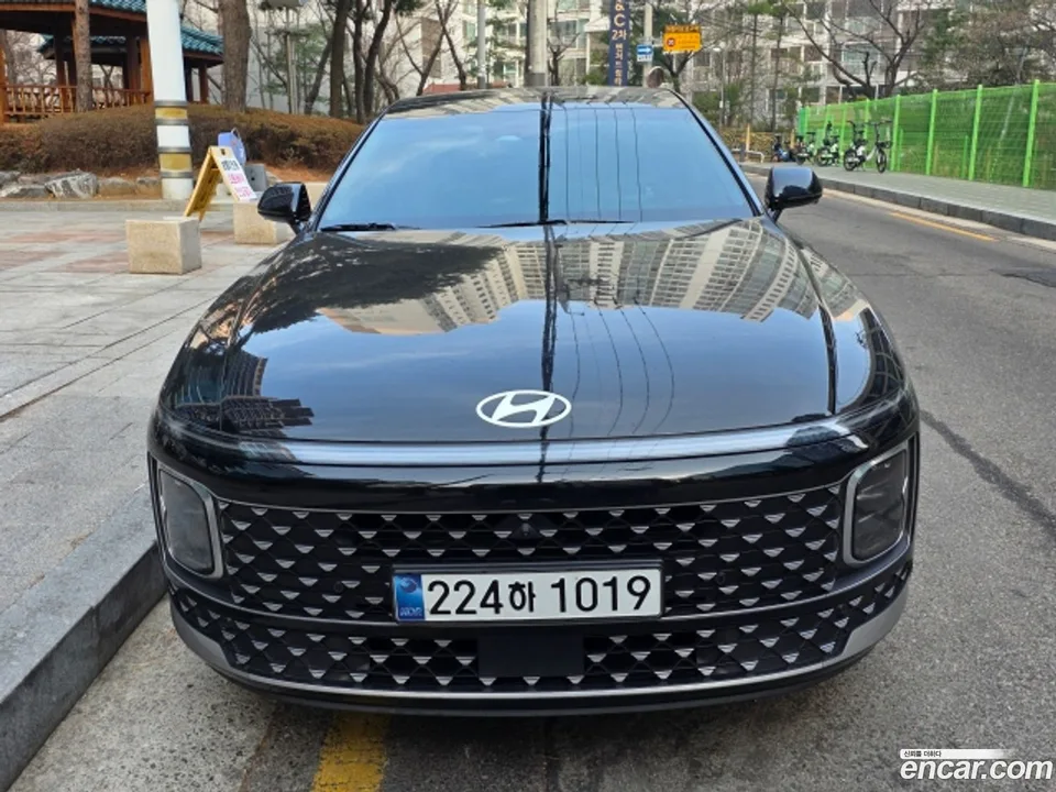 Hyundai Grandeur Hybrid 2024 — фото 1, купить с доставкой в Москву