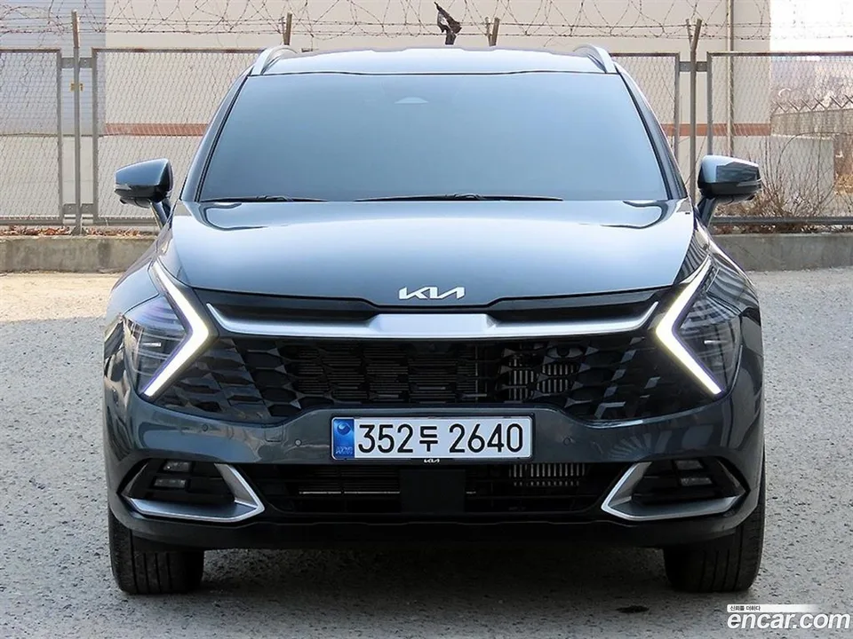 Kia Sportage 1.6 2WD 2023 — миниатюра 3