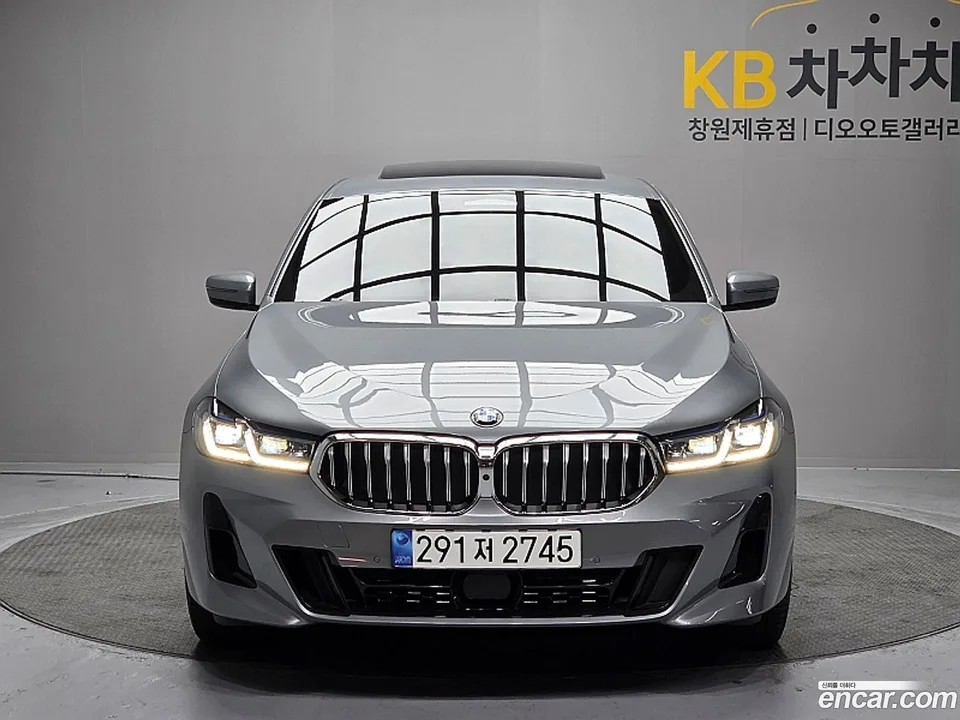 BMW 6 Series GT 630i xDrive M 2023 — миниатюра 3