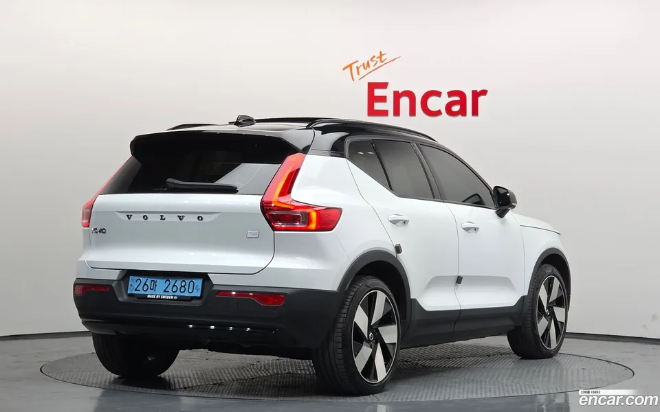 Volvo XC40 Recharge 2022 — миниатюра 2