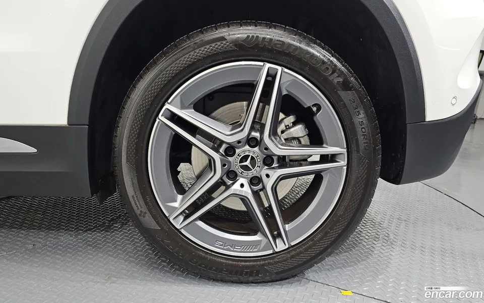 Mercedes-Benz GLA-Class GLA250 4MATIC 2023 — миниатюра 5