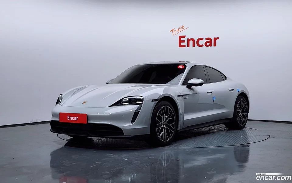 Porsche Taycan 2022 — фото 1, купить с доставкой в Москву