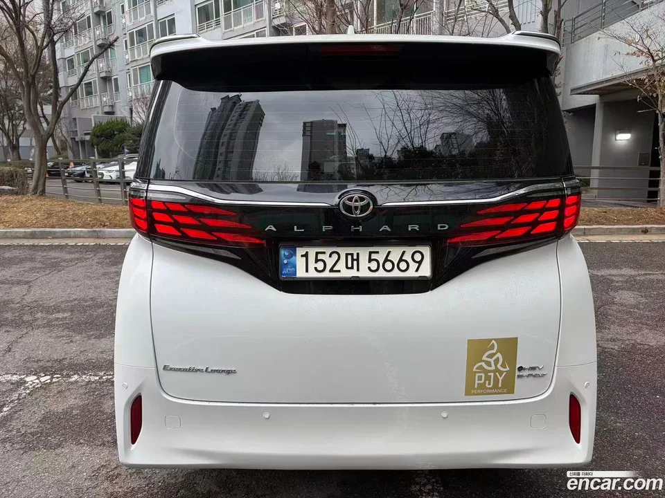 Toyota Alphard 2.5 HEV AWD 2024 — миниатюра 2