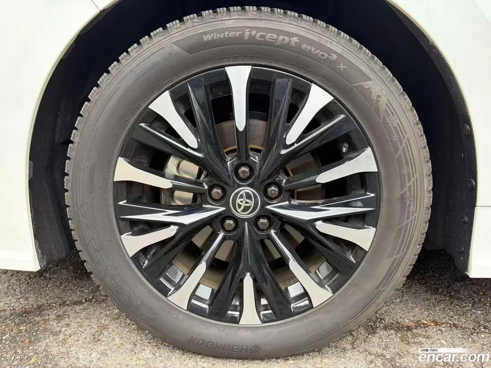 Toyota Alphard 2.5 HEV AWD 2024 — миниатюра 5