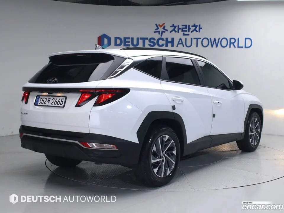 Hyundai Tucson 1.6 2WD 2022 — миниатюра 2