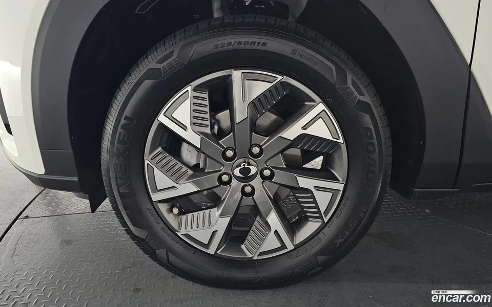 KG Mobility Torres EVX E7 2023 — миниатюра 5