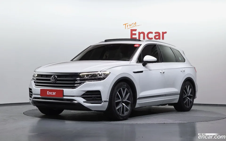 Volkswagen Touareg 3.0 TDI 2023 — фото 1, купить с доставкой в Москву