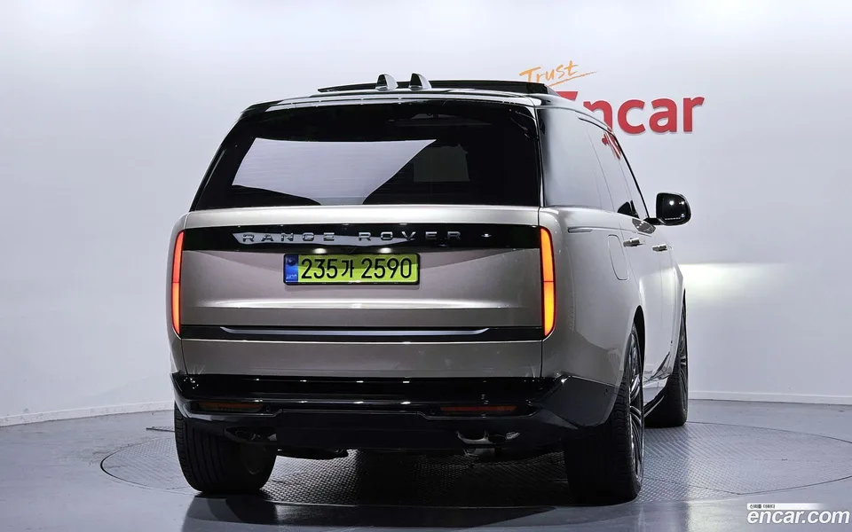 Land Rover Range Rover P530 AB LWB 2025 — миниатюра 4